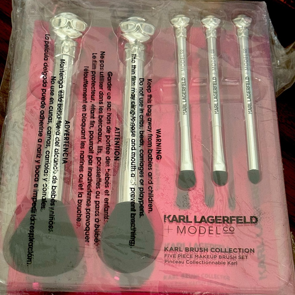Karl Lagerfeld brush set